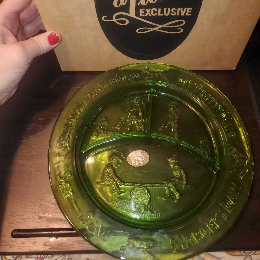 I tiara green glass
